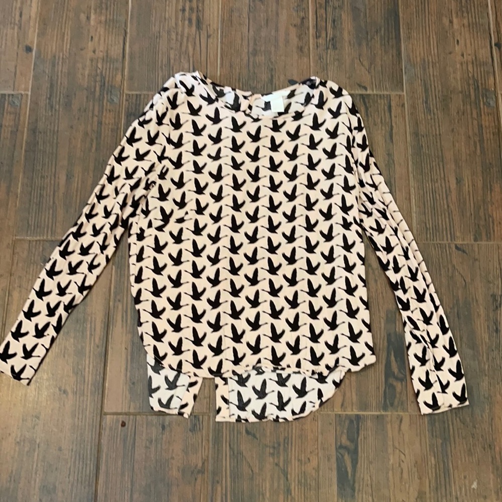 H&M long sleeve beige/tan black duck print blouse